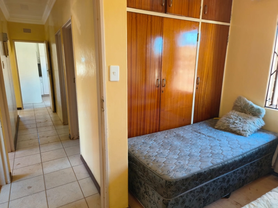 To Let 3 Bedroom Property for Rent in Jouberton North West